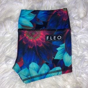 FLEO Neon Azul Blue Sunflower Shorts